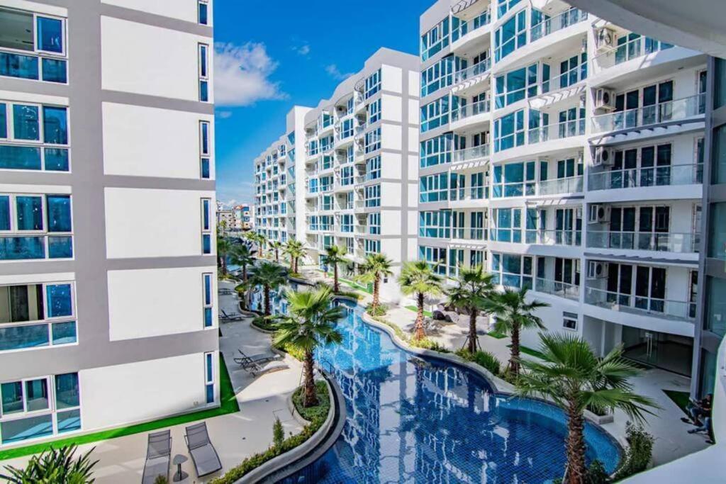 Large Luxury, Pool View, Grand Avenue, Pattaya - 202 Apartamento Exterior foto