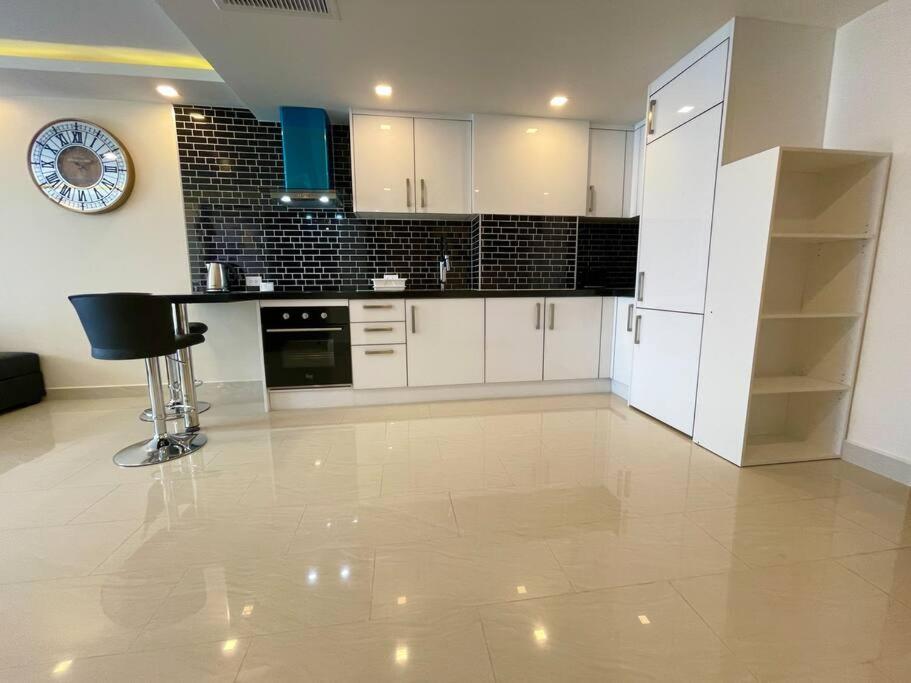 Large Luxury, Pool View, Grand Avenue, Pattaya - 202 Apartamento Exterior foto