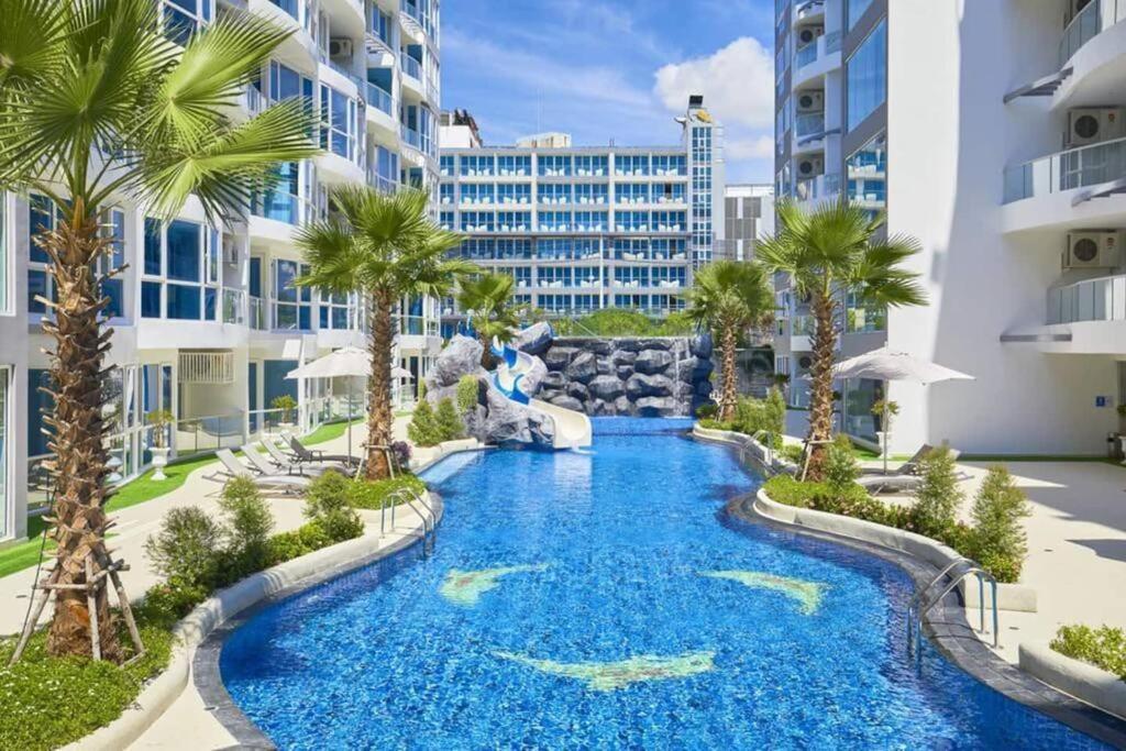 Large Luxury, Pool View, Grand Avenue, Pattaya - 202 Apartamento Exterior foto