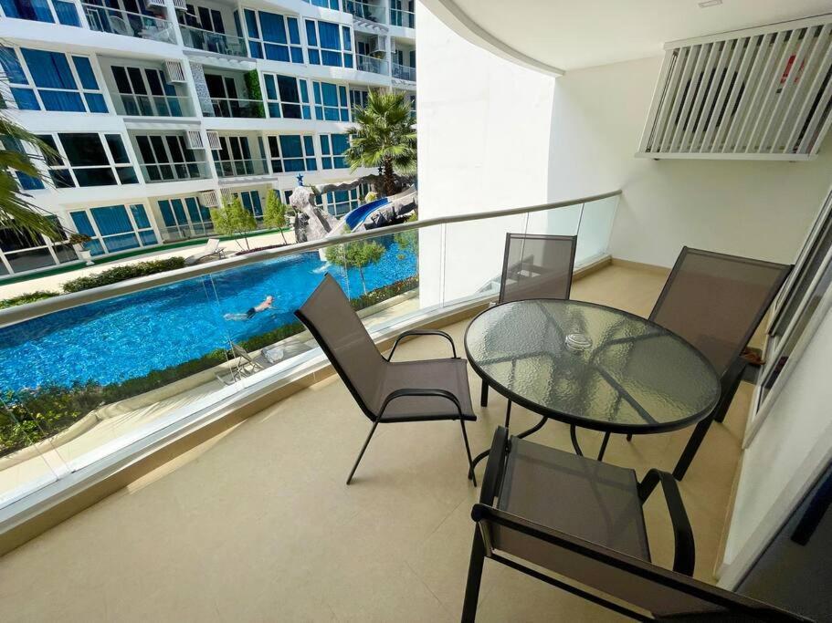 Large Luxury, Pool View, Grand Avenue, Pattaya - 202 Apartamento Exterior foto